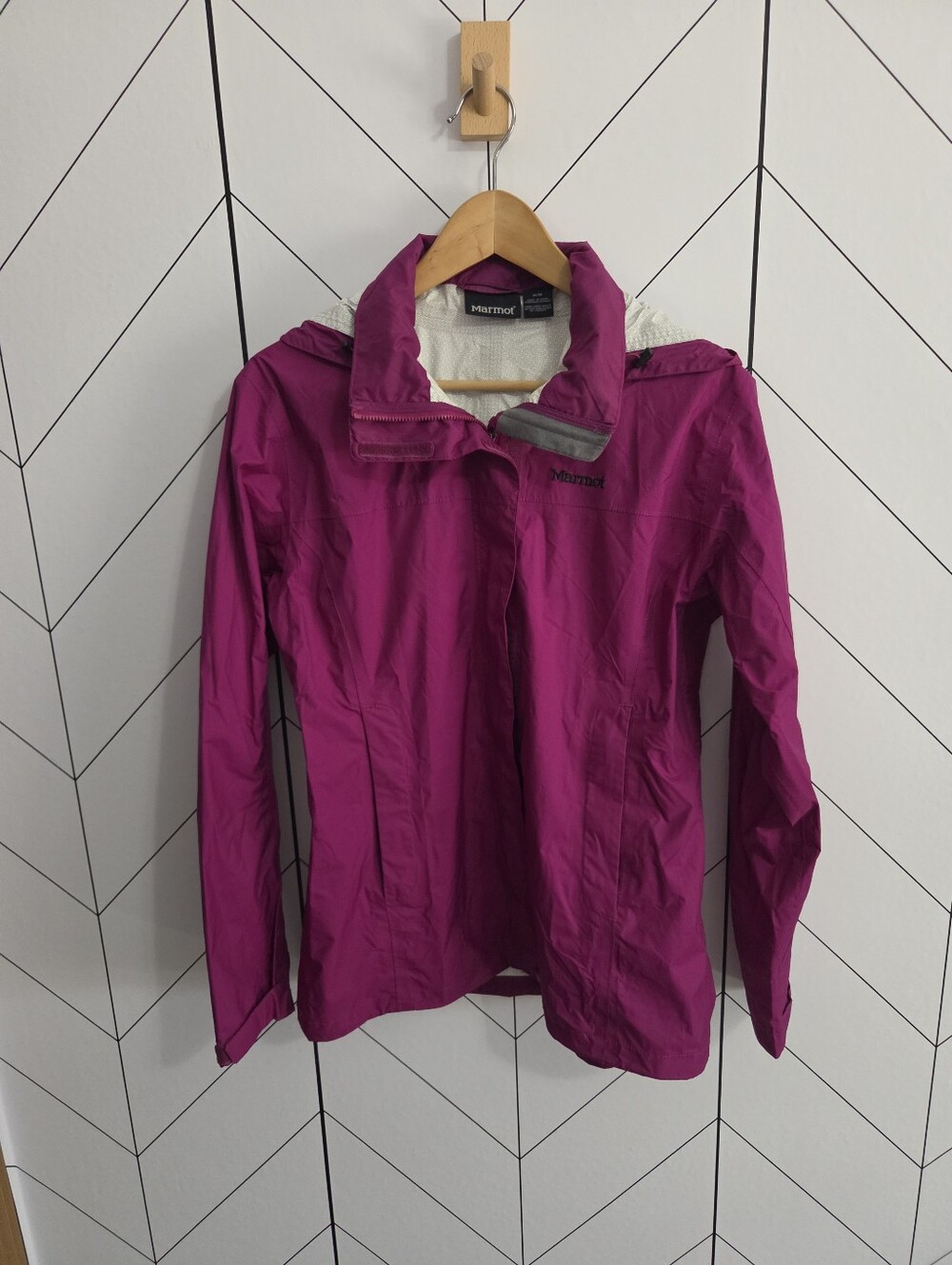 Marmot Women's PreCip Rain Jacket Magenta, Size Medium